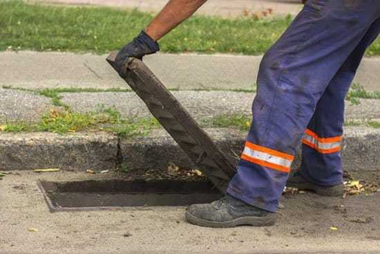 Odgušenje spoljne kanalizacije Odgušenje spoljne kanalizacije